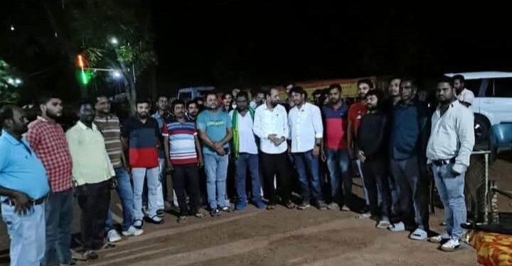 Jamshedpur rural bjp : चाकुलिया में संगठन की मजबूती व जनसमस्याओं के समाधान को लेकर भाजपा कार्यकर्ताओं ने की बैठक, सांसद विद्युत वरण महतो ने दिया दिशा-निर्देश Jamshedpur rural bjp : चाकुलिया में संगठन की मजबूती व जनसमस्याओं के समाधान को लेकर भाजपा कार्यकर्ताओं ने की बैठक, सांसद विद्युत वरण महतो ने दिया दिशा-निर्देश