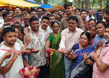 West singhbhum mahadevsal – गोइलकेरा के महादेवशाल धाम में श्रावणी मेले का हुआ भव्य उद्घाटन, सांसद जोबा माझी और विधायक जगत माझी ने मत्था टेका West singhbhum mahadevsal – गोइलकेरा के महादेवशाल धाम में श्रावणी मेले का हुआ भव्य उद्घाटन, सांसद जोबा माझी और विधायक जगत माझी ने मत्था टेका