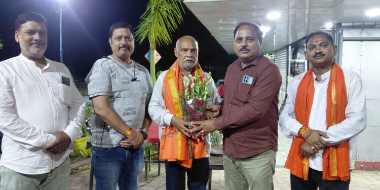 Jamshedpur bol bam seva trust in tarapur : तारापुर में शुरू हुआ बोल बम सेवा ट्रस्ट जमशेदपुर का निःशुल्क सेवा शिविर, कांवड़ियों को सात्विक भोजन व फल कराया जा रहा उपलब्ध Jamshedpur bol bam seva trust in tarapur : तारापुर में शुरू हुआ बोल बम सेवा ट्रस्ट जमशेदपुर का निःशुल्क सेवा शिविर, कांवड़ियों को सात्विक भोजन व फल कराया जा रहा उपलब्ध