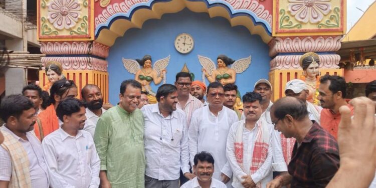 West Bengal Cabinet Minister in Hathikheda Mandir – पश्चिम बंगाल के कैबिनेट मंत्री प्रणत टुडू ने हाथीखेदा मंदिर में की पूजा-अर्चना