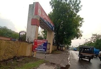 Jamshedpur police action – जुगसलाई रेलवे ब्रिज से हथियार के साथ युवक गिरफ्तार, साथी फरार Jamshedpur police action – जुगसलाई रेलवे ब्रिज से हथियार के साथ युवक गिरफ्तार, साथी फरार