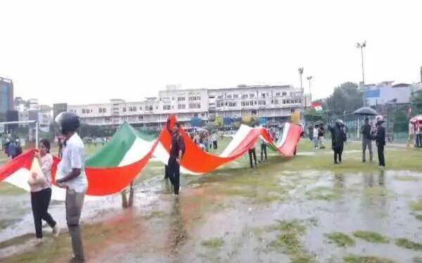 Jharkhand student protest : रांची में बारिश के बीच छात्रों ने निकाली तिरंगा वार्ता, मुख्यमंत्री से वार्ता करने से किया इनकार, छात्रों के आंदोलन में शामिल होने आयेंगे सीजेपी के संस्थापक अभिजीत दिपके, घबरायी सरकार Jharkhand student protest : रांची में बारिश के बीच छात्रों ने निकाली तिरंगा वार्ता, मुख्यमंत्री से वार्ता करने से किया इनकार, छात्रों के आंदोलन में शामिल होने आयेंगे सीजेपी के संस्थापक अभिजीत दिपके, घबरायी सरकार