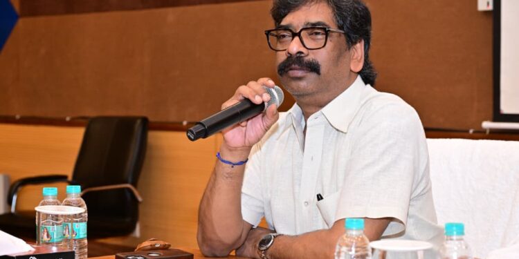 Jharkhand vidhansabha monsoon session : झारखंड विधानसभा के मानसून सत्र को लेकर तैयारी, सत्ताधारी विधायकों के साथ मुख्यमंत्री ने तय की रणनीति Jharkhand vidhansabha monsoon session : झारखंड विधानसभा के मानसून सत्र को लेकर तैयारी, सत्ताधारी विधायकों के साथ मुख्यमंत्री ने तय की रणनीति