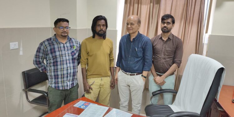 Jamshedpur mgm doctors – एमजीएम अस्पताल के डॉक्टरों ने सेवा का दिया परिचय, स्पाइन टीबी से पीड़ित मरीज को मिला नया जीवन Jamshedpur mgm doctors – एमजीएम अस्पताल के डॉक्टरों ने सेवा का दिया परिचय, स्पाइन टीबी से पीड़ित मरीज को मिला नया जीवन