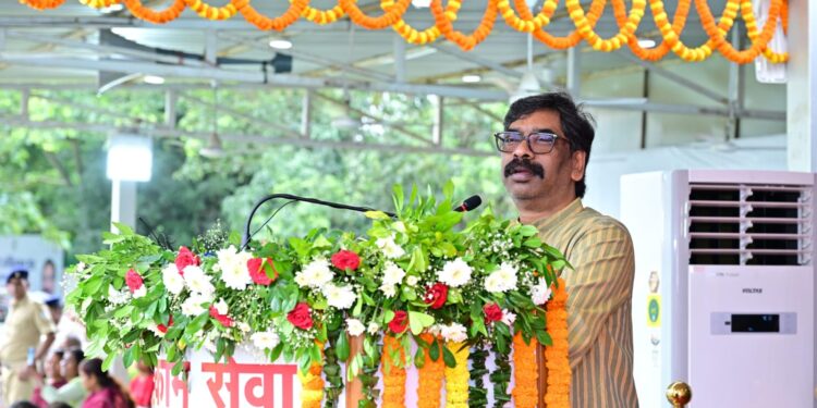 Jharkhand fire brigade service : झारखंड अग्निशमन सेवा के आधुनिकीकरण की दिशा में “नए अग्निशमन वाहनों का लोकार्पण”, “मिनी वाटर टेंडर मिस्ट टेक्नॉलॉजी” के 58 आधुनिक वाहनों को हरी झंडी दिखाकर किया रवाना Jharkhand fire brigade service : झारखंड अग्निशमन सेवा के आधुनिकीकरण की दिशा में “नए अग्निशमन वाहनों का लोकार्पण”, “मिनी वाटर टेंडर मिस्ट टेक्नॉलॉजी” के 58 आधुनिक वाहनों को हरी झंडी दिखाकर किया रवाना