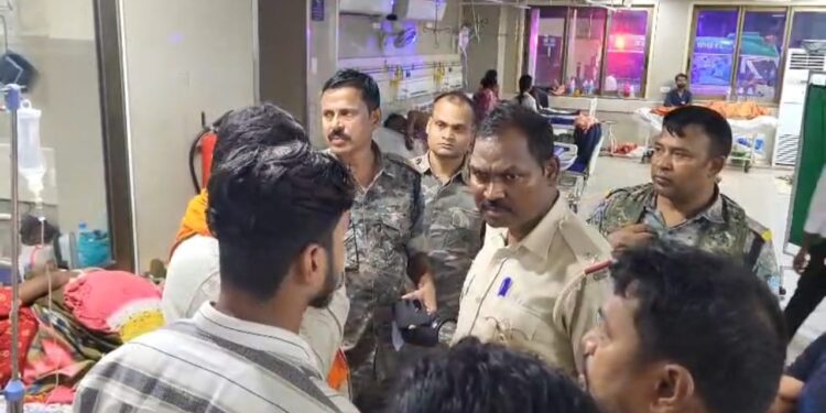 Jamshedpur accident: उलीडीह में तेज रफ्तार ट्रक ने बाइक सवार को मारी टक्कर, दो गंभीर