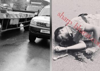 Jamshedpur accident : गोलमुरी में ट्रेलर ने अज्ञात व्यक्ति को रौंदा, मौके पर मौत Jamshedpur accident : गोलमुरी में ट्रेलर ने अज्ञात व्यक्ति को रौंदा, मौके पर मौत
