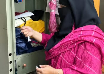 Jamshedpur theft – मानगो में महिला के घर से लाखों की चोरी, आभूषण व नकदी उड़ा ले गए चोर, देखिए – video Jamshedpur theft – मानगो में महिला के घर से लाखों की चोरी, आभूषण व नकदी उड़ा ले गए चोर, देखिए – video