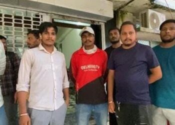 Jamshedpur attack on delivery boy- जमशेदपुर में डिलीवरी बॉय को मारपीट कर जानलेवा हमला करने का आरोप, एमजीएम हॉस्टल में डिलीवरी पर रोक Jamshedpur attack on delivery boy- जमशेदपुर में डिलीवरी बॉय को मारपीट कर जानलेवा हमला करने का आरोप, एमजीएम हॉस्टल में डिलीवरी पर रोक