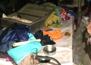 Jamshedpur border area theft – कपाली में बंद घर का ताला तोड़कर चोरी, नकदी सहित जेवरात पर चोरों ने किया हाथ साफ, देखिए – video Jamshedpur border area theft – कपाली में बंद घर का ताला तोड़कर चोरी, नकदी सहित जेवरात पर चोरों ने किया हाथ साफ, देखिए – video