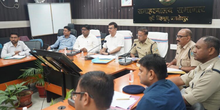 Jamshedpur dc ncord meeting : जमशेदपुर के उपायुक्त ने की नार्कोटिक्स समन्वय समिति की बैठक, चिन्हित 10 हॉट स्पॉट पर प्रभावी कार्रवाई एवं नशा मुक्ति को लेकर निरंतर जागरूकता अभियान चलाने का निर्देश