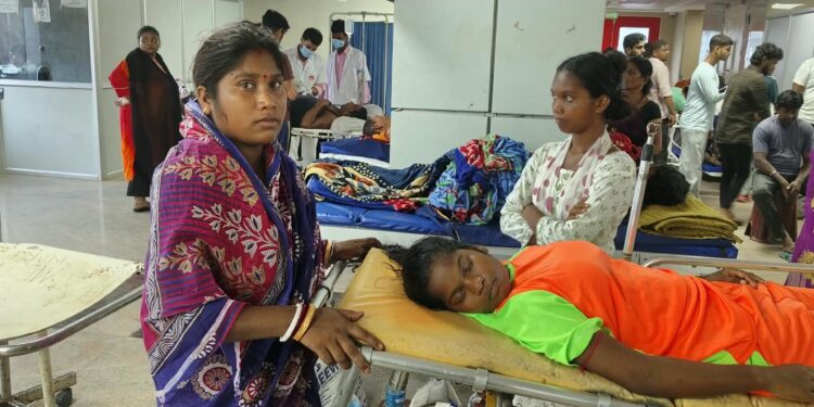 Jamshedpur rural incident – पटमदा में कबड्डी खेल रही कक्षा नौ की छात्रा घायल होकर हुई बेहोश Jamshedpur rural incident – पटमदा में कबड्डी खेल रही कक्षा नौ की छात्रा घायल होकर हुई बेहोश