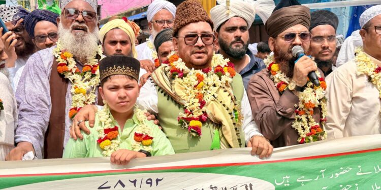 Jamshedpur julus – e – mohammadi : ईद मिलादुन्नबी पर जमशेदपुर में निकला भव्य जुलूस-ए-मोहम्मदी, पैगंबर-ए-इस्लाम की सीरत हर इंसान के लिए बेहतरीन नमूना Jamshedpur julus – e – mohammadi : ईद मिलादुन्नबी पर जमशेदपुर में निकला भव्य जुलूस-ए-मोहम्मदी, पैगंबर-ए-इस्लाम की सीरत हर इंसान के लिए बेहतरीन नमूना