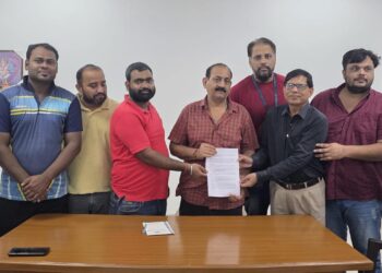 Tata steel wage revision revolt : टाटा स्टील के वेज रिवीजन समझौता को लेकर परेशानियों और विवाद बढ़ा, फील्ड मेंटेनेंस इलेक्ट्रिकल व इलेक्ट्रिकल टीएंडडी के कमेटी मेंबरों ने अध्यक्ष को घेरा