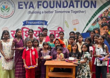 Jamshedpur eya foundation – रक्षाबंधन के पावन पर्व पर खुशियों की पाठशाला की बच्चियों के साथ इया फाउंडेशन ने मनाया स्नेह और संकल्प का उत्सव