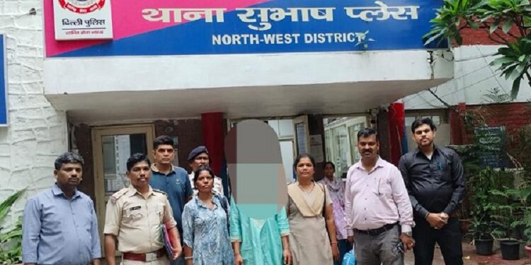 jharkhand police big success : झारखंड की वांछित मानव तस्कर दिल्ली से गिरफ्तार, खूंटी की एक पीड़िता का किया गया रेस्क्यू, चाईबासा पुलिस, दिल्ली पुलिस और एनजीओ की संयुक्त कार्रवाई