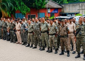 Jamshedpur digital beat policing : जमशेदपुर में क्यूआर कोड आधारित डिजिटल बीट पुलिसिंग प्रणाली की हुई शुरुआत, एसएसपी ने साकची सीसीआर में की प्रणाली की औपचारिक शुरुआत, शहर की पुलिस व्यवस्था बनेगी अधिक प्रभावी एवं पारदर्शी Jamshedpur digital beat policing : जमशेदपुर में क्यूआर कोड आधारित डिजिटल बीट पुलिसिंग प्रणाली की हुई शुरुआत, एसएसपी ने साकची सीसीआर में की प्रणाली की औपचारिक शुरुआत, शहर की पुलिस व्यवस्था बनेगी अधिक प्रभावी एवं पारदर्शी