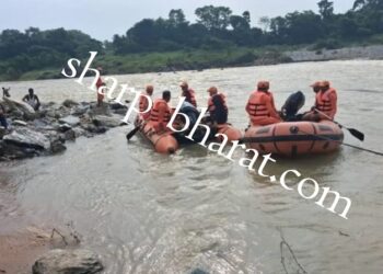 Adityapur ndrf team searching drowned student : आसंगी डैम में डूबे एनआइटी के छात्र की सोमवार को भी तलाश जारी, सुबह से ही तलाश में जुटा है एनडीआरएफ का बचाव दल, दुर्घटना को लेकर एनआइटी के छात्रों का विरोध प्रदर्शन