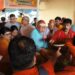 jamshedpur mla saryu roy : तारापुर में कांवड़ियों की सेवा में जुटे जमशेदपुर के विधायक सरयू राय, बोल बम सेवा ट्रस्ट के शिविर में परोसा भोजन jamshedpur mla saryu roy : तारापुर में कांवड़ियों की सेवा में जुटे जमशेदपुर के विधायक सरयू राय, बोल बम सेवा ट्रस्ट के शिविर में परोसा भोजन
