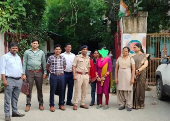 jharkhand child rescue : पश्चिम सिंहभूम जिले की 16 साल की किशोरी का आधार में जन्मतिथि बदलकर नाबालिग को बनाया मानव तस्करी का शिकार, झारखंड की किशोरी दिल्ली से रेस्क्यू