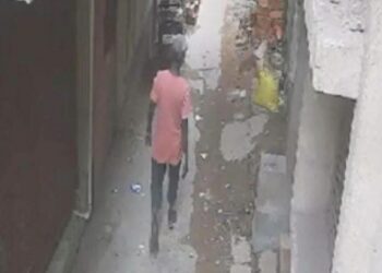 Jamshedpur complaint against building owner :  निर्माणाधीन मकान से गिरी ईंट, मानसिक रूप से अस्वस्थ युवक बुरी तरह घायल, इलाज नहीं कराने का आरोप, थाने में शिकायत