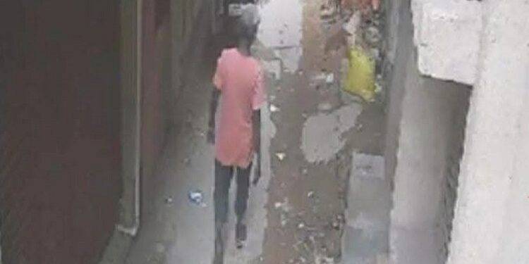 Jamshedpur complaint against building owner : निर्माणाधीन मकान से गिरी ईंट, मानसिक रूप से अस्वस्थ युवक बुरी तरह घायल, इलाज नहीं कराने का आरोप, थाने में शिकायत Jamshedpur complaint against building owner : निर्माणाधीन मकान से गिरी ईंट, मानसिक रूप से अस्वस्थ युवक बुरी तरह घायल, इलाज नहीं कराने का आरोप, थाने में शिकायत