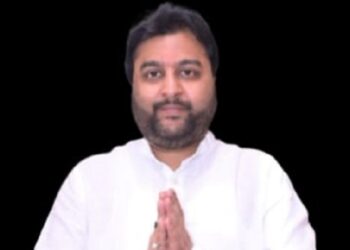 Jamshedpur reaction on ranchi lathicharge : लाठी के जोर पर छात्रों की आवाज दबाना चाहती है हेमंत सरकार : अमित अग्रवाल, रांची में छात्रों पर लाठीचार्ज की सीबीआइ जांच की रखी मांग Jamshedpur reaction on ranchi lathicharge : लाठी के जोर पर छात्रों की आवाज दबाना चाहती है हेमंत सरकार : अमित अग्रवाल, रांची में छात्रों पर लाठीचार्ज की सीबीआइ जांच की रखी मांग