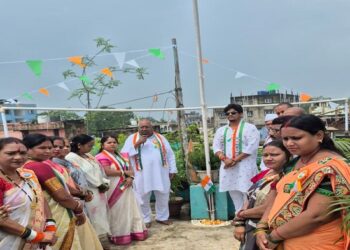 Jamshedpur lodhi Kshatriya mahasabha flag hoisting : अखिल भारतीय लोधी क्षत्रिय महासभा केंद्रीय कार्यालय में हर्षोल्लास के साथ मना 80वां स्वतंत्रता दिवस, सभी ने राष्ट्रीय एकता, अखंडता एवं राष्ट्र के प्रति समर्पण का लिया संकल्प