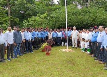 Jamshedpur tszp independence day celebration : टाटा स्टील जूलॉजिकल पार्क ने देशभक्ति की भावना के साथ मनाया 80वां स्वतंत्रता दिवस, निदेशक डॉ नईम ने जैव विविधता की रक्षा, वन्यजीवों व समाज के कल्याण की दिलाई शपथ Jamshedpur tszp independence day celebration : टाटा स्टील जूलॉजिकल पार्क ने देशभक्ति की भावना के साथ मनाया 80वां स्वतंत्रता दिवस, निदेशक डॉ नईम ने जैव विविधता की रक्षा, वन्यजीवों व समाज के कल्याण की दिलाई शपथ
