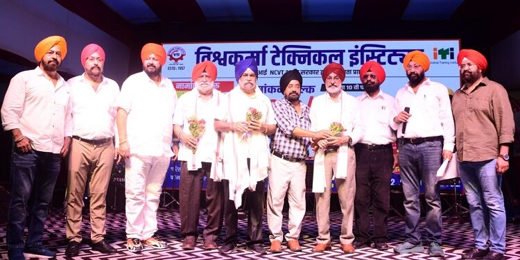 Jamshedpur ramgarhia sabha website launched : 116 साल पुरानी जमशेदपुर रामगढ़िया सभा ने भरी डिजिटल उड़ान, स्वतंत्रता दिवस पर संस्था की वेबसाइट की हुई लॉञ्चिंग