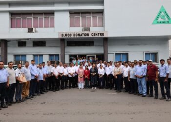 Jamshedpur tata motors blood donors felicitated : टाटा मोटर्स में उत्कृष्ट रक्तदाताओं को किया गया सम्मानित, एक्सल फैक्ट्री के शिविर में 258 यूनिट रक्त संग्रह Jamshedpur tata motors blood donors felicitated : टाटा मोटर्स में उत्कृष्ट रक्तदाताओं को किया गया सम्मानित, एक्सल फैक्ट्री के शिविर में 258 यूनिट रक्त संग्रह