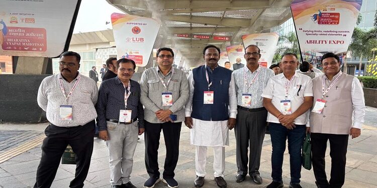 cait vyapar mahotsav : भारतीय व्यापार महोत्सव ने रचा इतिहास, 1.8 लाख आगंतुक, 23 देशों के 347 विदेशी प्रतिनिधि, 5,000 करोड़ रुपये से अधिक के व्यापारिक अवसर सृजित cait vyapar mahotsav : भारतीय व्यापार महोत्सव ने रचा इतिहास, 1.8 लाख आगंतुक, 23 देशों के 347 विदेशी प्रतिनिधि, 5,000 करोड़ रुपये से अधिक के व्यापारिक अवसर सृजित