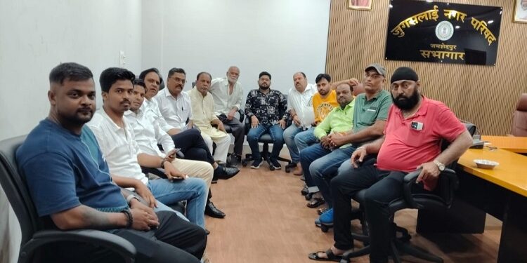 Jamshedpur basic facilities in jugsalai demanded : जुगसलाई नगर परिषद् क्षेत्र में मूलभूत सुविधाओं के लिए पार्षदों ने की बैठक, 15 दिन में सुधार की पहल नहीं होने पर आंदोलन का लिया गया निर्णय Jamshedpur basic facilities in jugsalai demanded : जुगसलाई नगर परिषद् क्षेत्र में मूलभूत सुविधाओं के लिए पार्षदों ने की बैठक, 15 दिन में सुधार की पहल नहीं होने पर आंदोलन का लिया गया निर्णय