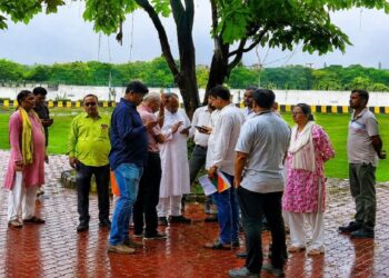 tata steel uisl and jdu inspection : टाटा स्टील यूआइएसएल और जदयू की संयुक्त टीम ने कदमा के 5 इलाकों का किया भ्रमण, समस्याओं के निराकरण का निकला रास्ता tata steel uisl and jdu inspection : टाटा स्टील यूआइएसएल और जदयू की संयुक्त टीम ने कदमा के 5 इलाकों का किया भ्रमण, समस्याओं के निराकरण का निकला रास्ता
