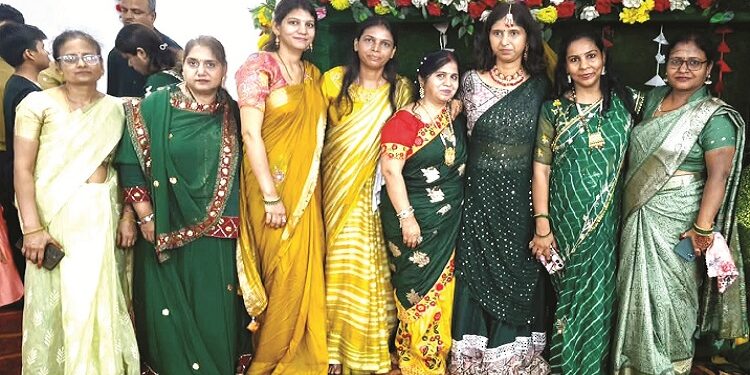 Jamshedpur singhara utsav : परसुडीह में मारवाड़ी महिला सम्मेलन ने मनाया सिंधारा उत्सव, शाखा की सभी सदस्यों ने उत्सव का जमकर उठाया आनंद