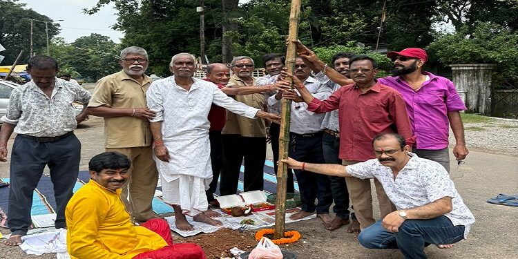 Jamshedpur janmashtmi bhumi pujan : श्रीकृष्ण जन्माष्टमी पूजा के लिए कदमा रंकनी मंदिर के पास हुआ भूमि पूजन, श्रीकृष्ण चैतन्य संघ 2 से 6 सितंबर तक आयोजित होगा जन्माष्टमी महोत्सव