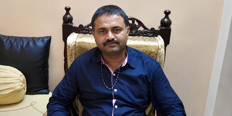 Jamshedpur suicide : जुगसलाई छपरहिया मोहल्ला निवासी ने बागबेड़ा पत्नी के घर में लगाई फांसी, पारिवारिक विवाद के कारण बागबेड़ा में रहती थी पत्नी, सूचना पाकर पहुंची बागबेड़ा पुलिस तहकीकात में जुटी Jamshedpur suicide : जुगसलाई छपरहिया मोहल्ला निवासी ने बागबेड़ा पत्नी के घर में लगाई फांसी, पारिवारिक विवाद के कारण बागबेड़ा में रहती थी पत्नी, सूचना पाकर पहुंची बागबेड़ा पुलिस तहकीकात में जुटी
