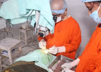 Jamshedpur red cross eye camp : पूर्वी सिंहभूम रेड क्रॉस के शिविर में 34 मरीजों का हुआ ऑपरेशन एवं लेंस प्रत्यारोपण, सोमवार को मरीजों की विदाई के साथ संपन्न होगा शिविर Jamshedpur red cross eye camp : पूर्वी सिंहभूम रेड क्रॉस के शिविर में 34 मरीजों का हुआ ऑपरेशन एवं लेंस प्रत्यारोपण, सोमवार को मरीजों की विदाई के साथ संपन्न होगा शिविर