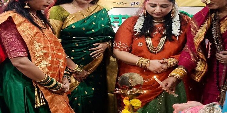 Jharkhand ranchi sawan Milan : रांची के चुटिया में मां शारदे मंच ने हर्षोल्लास के साथ मनाया सावन मिलन, ‘सावन के झूले पड़े’ थीम बेस्ड समारोह में साहित्य से जुड़ी महिलाएं रहीं शामिल