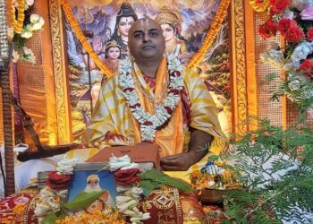 Jamshedpur rural shiv mahapuran katha : घाटशिला राम मंदिर में आयोजित श्री शिव महापुराण कथा में उमड़े श्रद्धालु, श्रावण मास में भारद्वाज परिवार ने किया है कथा यज्ञ का आयोजन