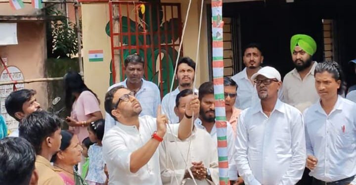 jamshedpur jmm spokesperson kunal sarangi -झामुमो प्रवक्ता कुणाल षाड़ंगी ने जमशेदपुर के विभिन्न स्थानों पर किया ध्वजारोहण jamshedpur jmm spokesperson kunal sarangi -झामुमो प्रवक्ता कुणाल षाड़ंगी ने जमशेदपुर के विभिन्न स्थानों पर किया ध्वजारोहण