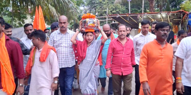 jamshepur arrival of sant guru ravidas ji maharaj birth place soil : जमशेदपुर पहुंची गुरु रविदास जी महाराज के जन्मस्थली की पवित्र मिट्टी, जोरदार स्वागत