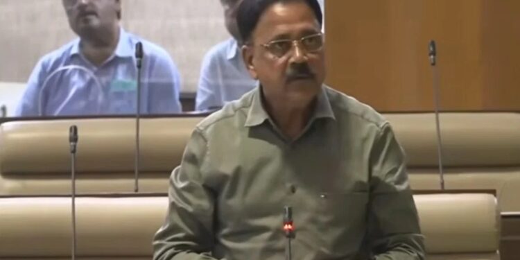 jharkhand vidhansabha-आंदोलनरत छात्रों से बातचीत का ब्योरा मंत्री सुदिव्य ने सदन में रखा, कहा- 98 फीसदी मांगें मान ली गयी, कानून व्यवस्था बिगाड़ने की कोशिश करने वालों के खिलाफ होगी कार्रवाई