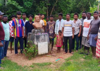 jamshedpur rural-बहरागोड़ा के मानुषमुरिया में विश्व आदिवासी दिवस कार्यक्रम में शामिल हुए मुखिया