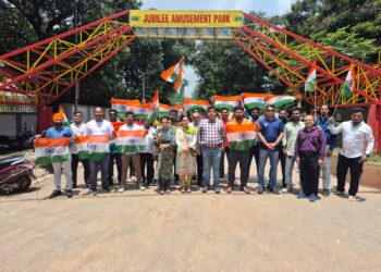 jamshedpur tiranga yatra- भाजपा बिष्टुपुर मंडल अध्यक्ष के नेतृत्व में निकाली गयी तिरंगा यात्रा, भारत माता की जय के लगे नारे