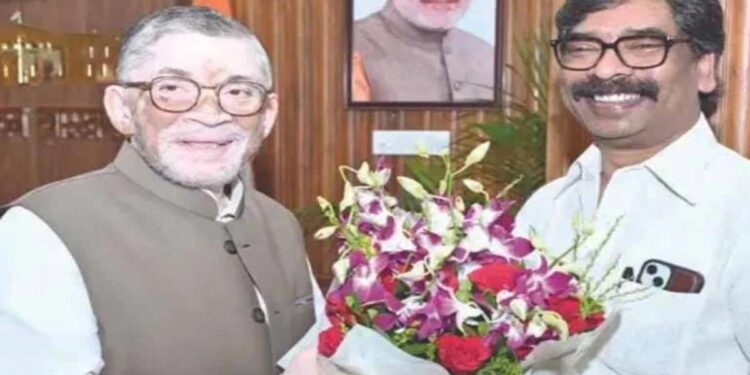 jharkhand cm met governor- जेपीएससी-जेएसएससी विवाद पर राज्यपाल से मिले सीएम, कहा- छात्रों के हित से कोई समझौता नहीं