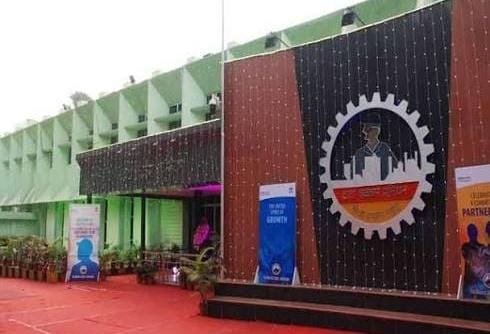 tata workers union politics : टाटा वर्कर्स यूनियन कमेटी मीटिंग के बाद माहौल गर्माया, बिमल बोले, ग्रेड रिवीजन का बचाव नहीं किया, मारुति ने बोला बदतमीजी बरदाश्त नहीं, आरसी झा ने कहा दुर्भाग्यपूर्ण स्थिति tata workers union politics : टाटा वर्कर्स यूनियन कमेटी मीटिंग के बाद माहौल गर्माया, बिमल बोले, ग्रेड रिवीजन का बचाव नहीं किया, मारुति ने बोला बदतमीजी बरदाश्त नहीं, आरसी झा ने कहा दुर्भाग्यपूर्ण स्थिति