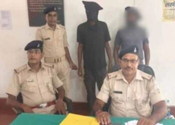 saraikela rit police action-आरआईटी पुलिस को मिली सफलता, लंबे समय से फरार चल रहे दो वारंटियों को धर दबोचा, भेजा जेल saraikela rit police action-आरआईटी पुलिस को मिली सफलता, लंबे समय से फरार चल रहे दो वारंटियों को धर दबोचा, भेजा जेल