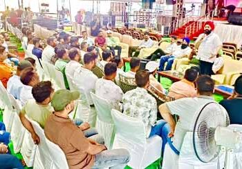 jamshedpur har har mahadev हर हर महादेव के जयघोष से सोमवार को गूंजेगा कालीमाटी रोड,सजेगा हर हर महादेव सेवा संघ का मंच, 26वीं भव्य भजन संध्या समारोह में मनोज तिवारी बहाएंगे भक्ति की रसधार,संस्थापक अमरप्रीत सिंह काले ने तैयारियों का लिया जायजा, कहा- श्रद्धालुओं की चरण धूलि में ही है ईश्वर की कृपा