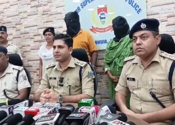 jamshedpur police success- बर्मामाइंस में आफताब आलम हत्या मामले में पुलिस को मिली सफलता, महिला समेत दो गिरफ्तार, देखिए video